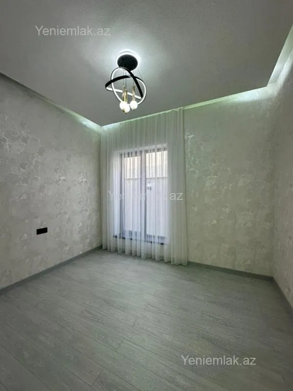 Satılır 4 otaqlı həyət evi 180 m²
