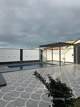 Satılır 4 otaqlı həyət evi 180 m²