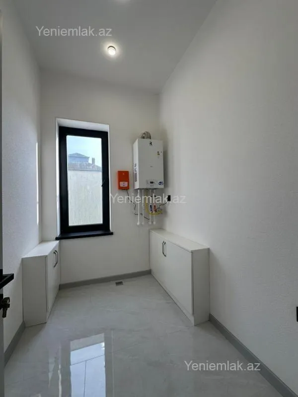 Satılır 4 otaqlı həyət evi 180 m²