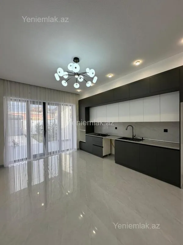 Satılır 4 otaqlı həyət evi 180 m²