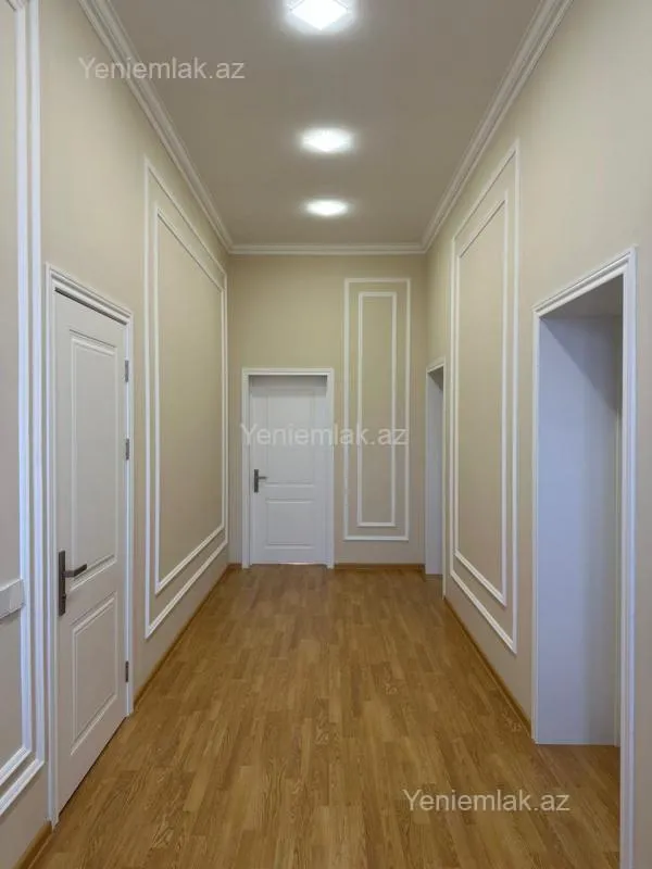 Satılır 5 otaqlı həyət evi 220 m²