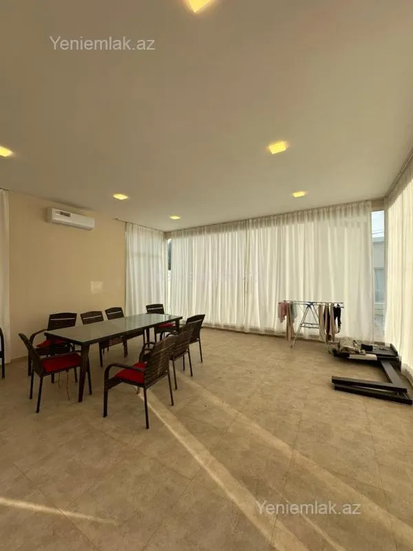 Satılır 5 otaqlı həyət evi 220 m²
