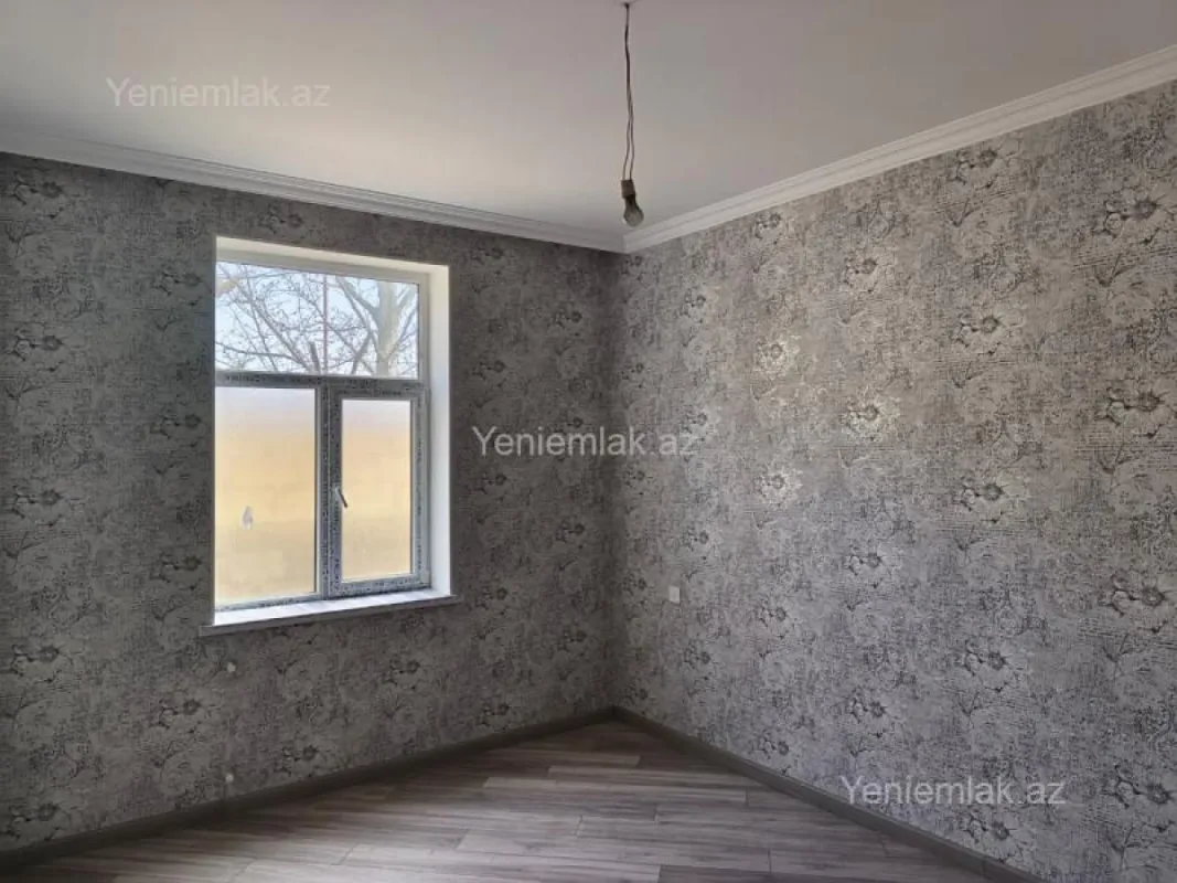 Satılır 4 otaqlı həyət evi 140 m²