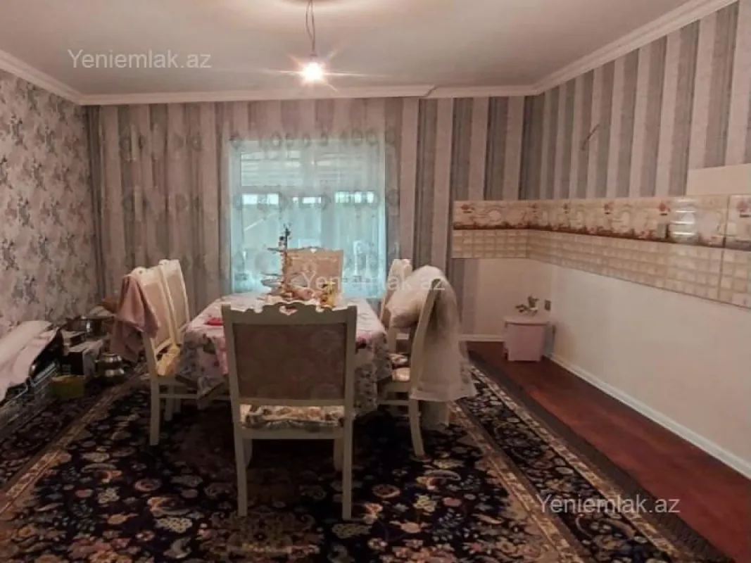 Satılır 7 otaqlı həyət evi 250 m²