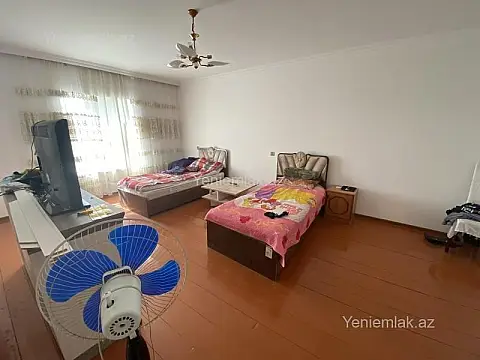 Satılır 7 otaqlı həyət evi 250 m²