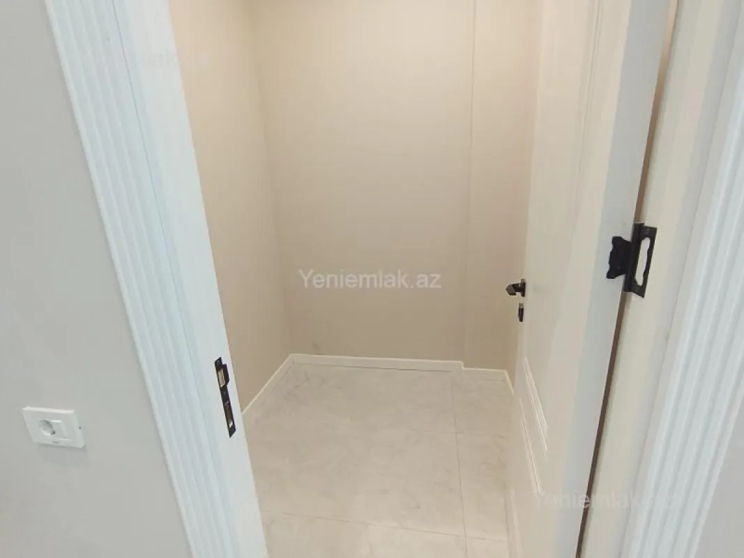 Satılır 1 otaqlı yeni tikili 67 m²