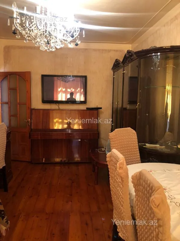 Satılır 2 otaqlı köhnə tikili 58 m²