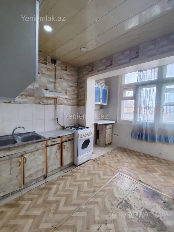 Satılır 2 otaqlı köhnə tikili 60 m²