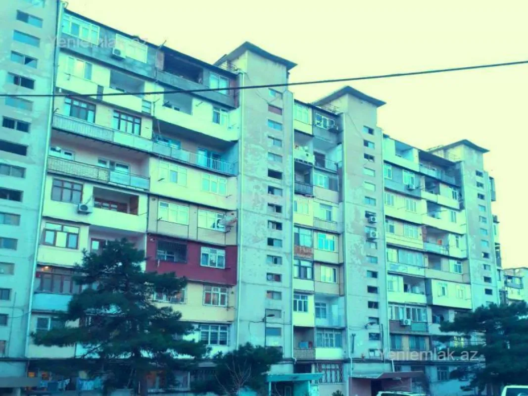 Satılır 2 otaqlı köhnə tikili 60 m²
