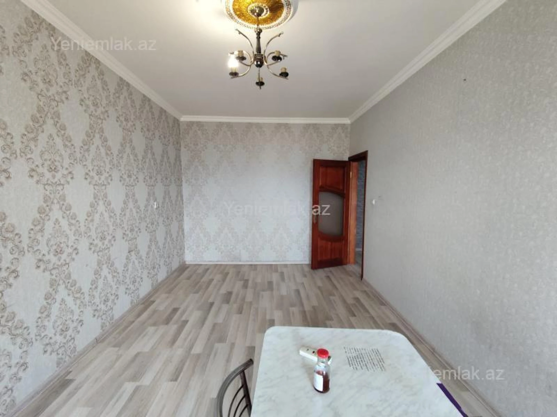 Satılır 2 otaqlı köhnə tikili 60 m²