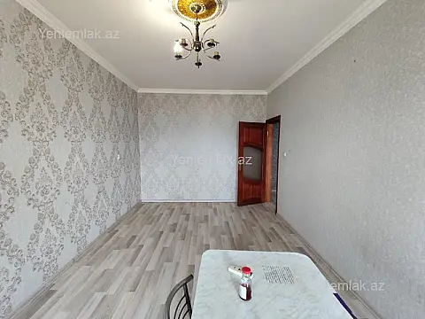 Satılır 2 otaqlı köhnə tikili 60 m²