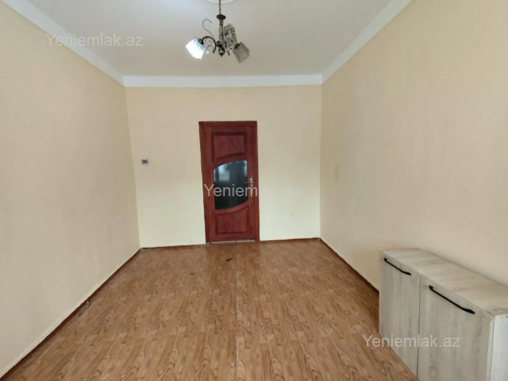 Satılır 2 otaqlı köhnə tikili 60 m²