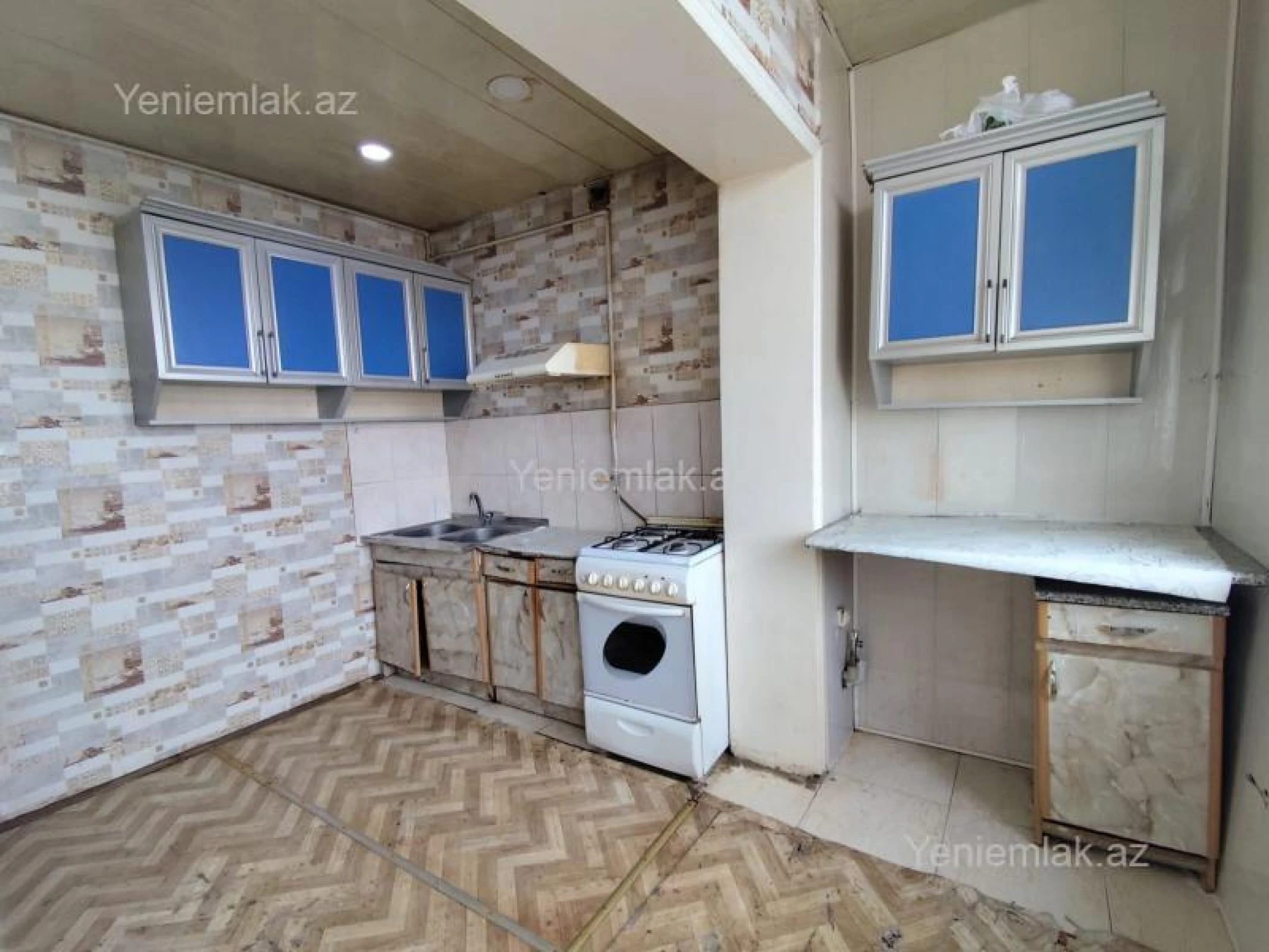 Satılır 2 otaqlı köhnə tikili 60 m²