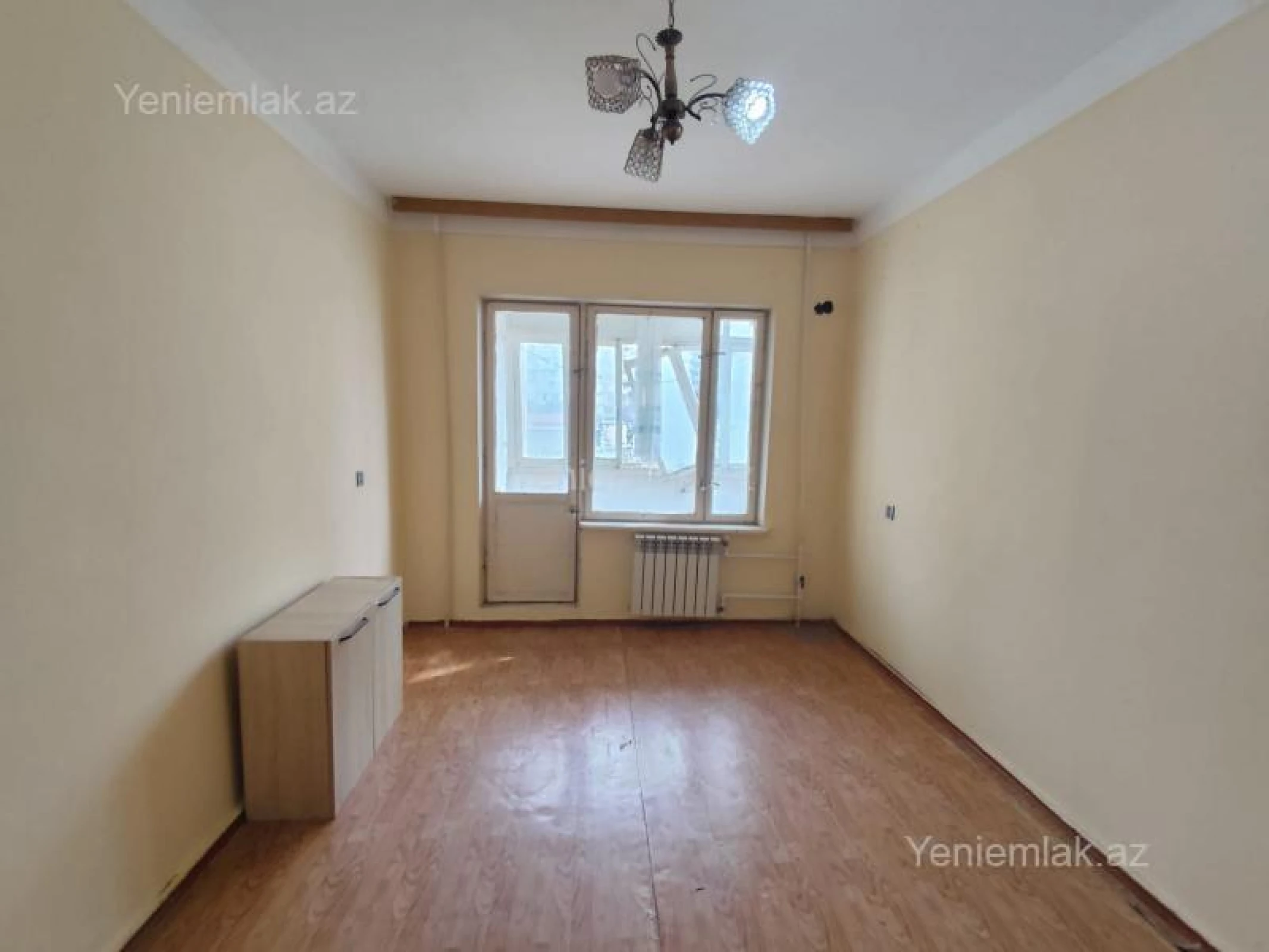 Satılır 2 otaqlı köhnə tikili 60 m²