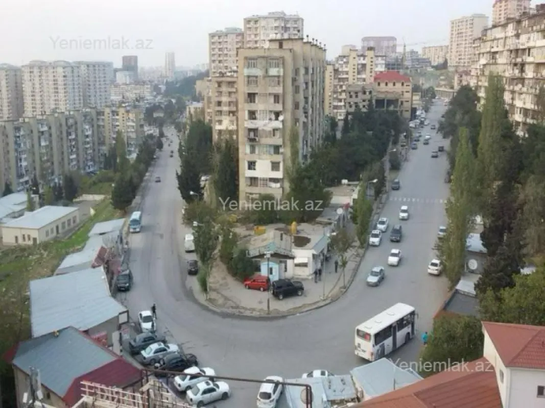 Satılır 2 otaqlı köhnə tikili 60 m²