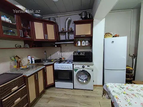 Satılır 3 otaqlı köhnə tikili 80 m²