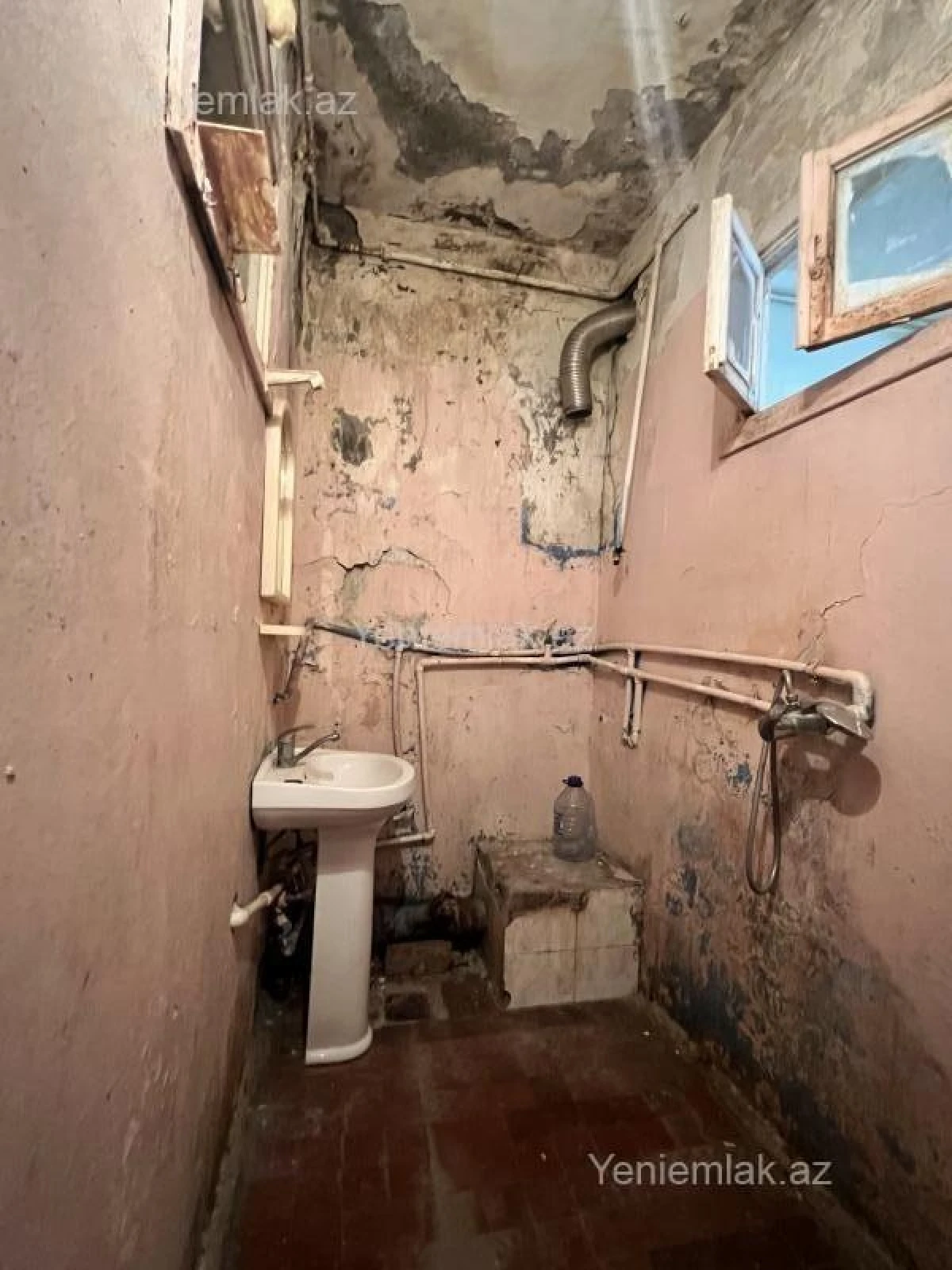 Satılır 4 otaqlı köhnə tikili 87 m²