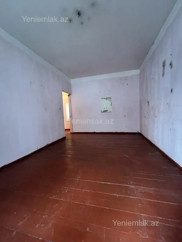 Satılır 4 otaqlı köhnə tikili 87 m²