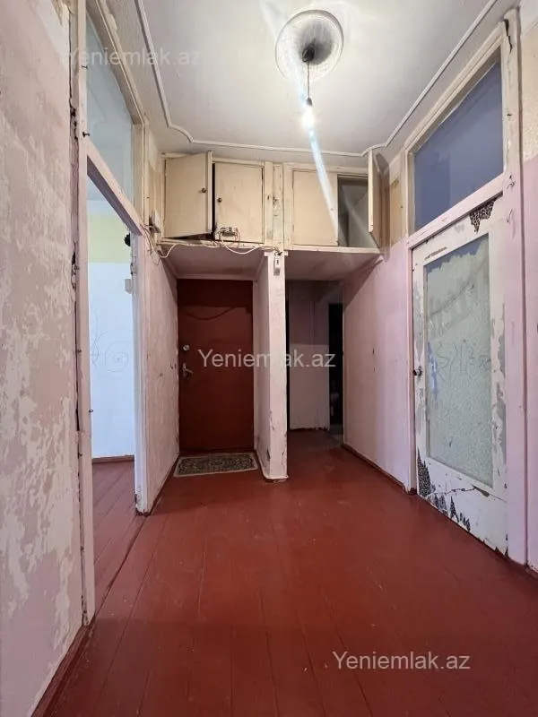 Satılır 4 otaqlı köhnə tikili 87 m²