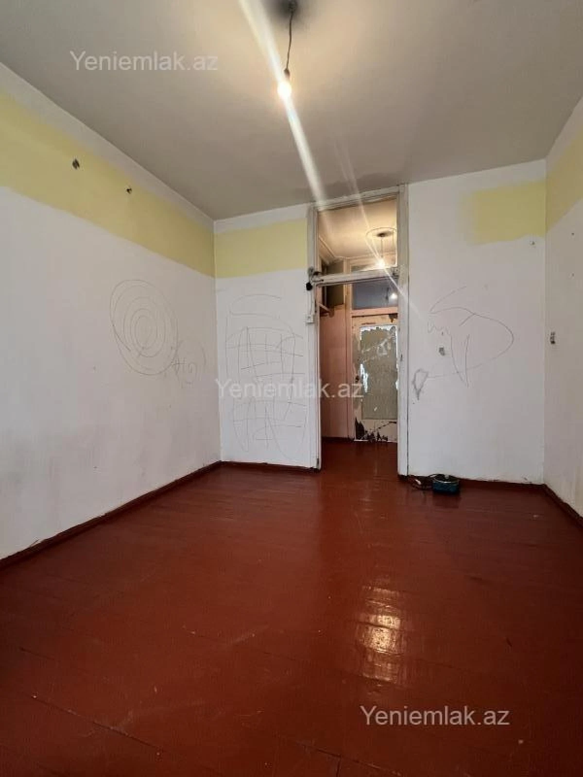 Satılır 4 otaqlı köhnə tikili 87 m²