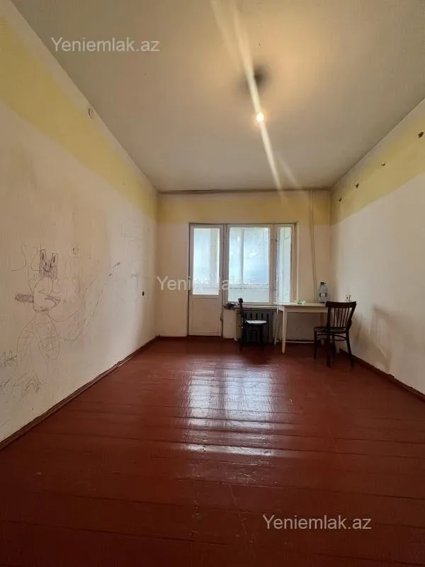 Satılır 4 otaqlı köhnə tikili 87 m²