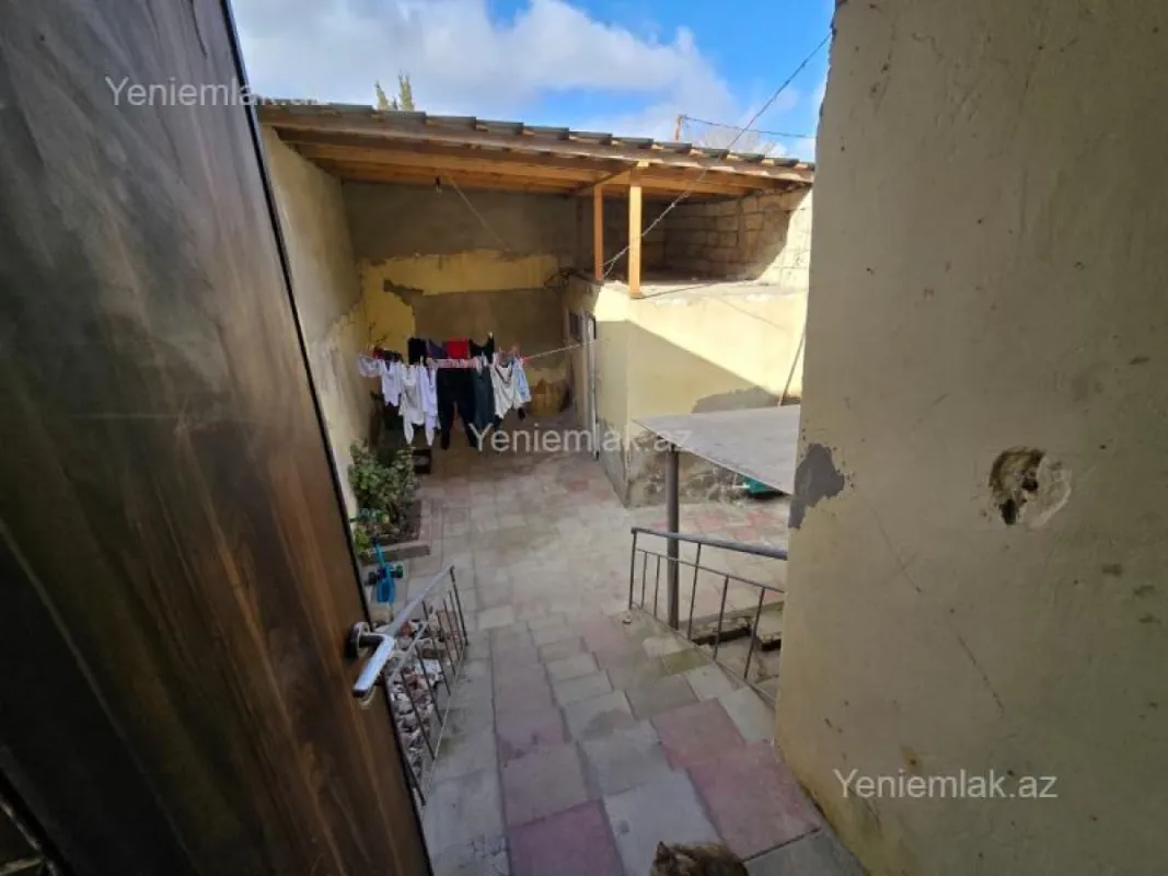 Satılır 4 otaqlı həyət evi 85 m²