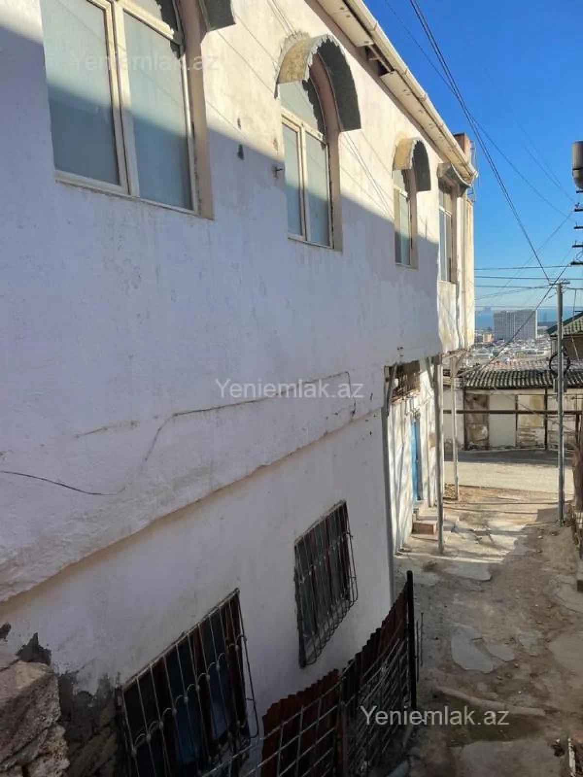 Satılır 6 otaqlı həyət evi 201 m²