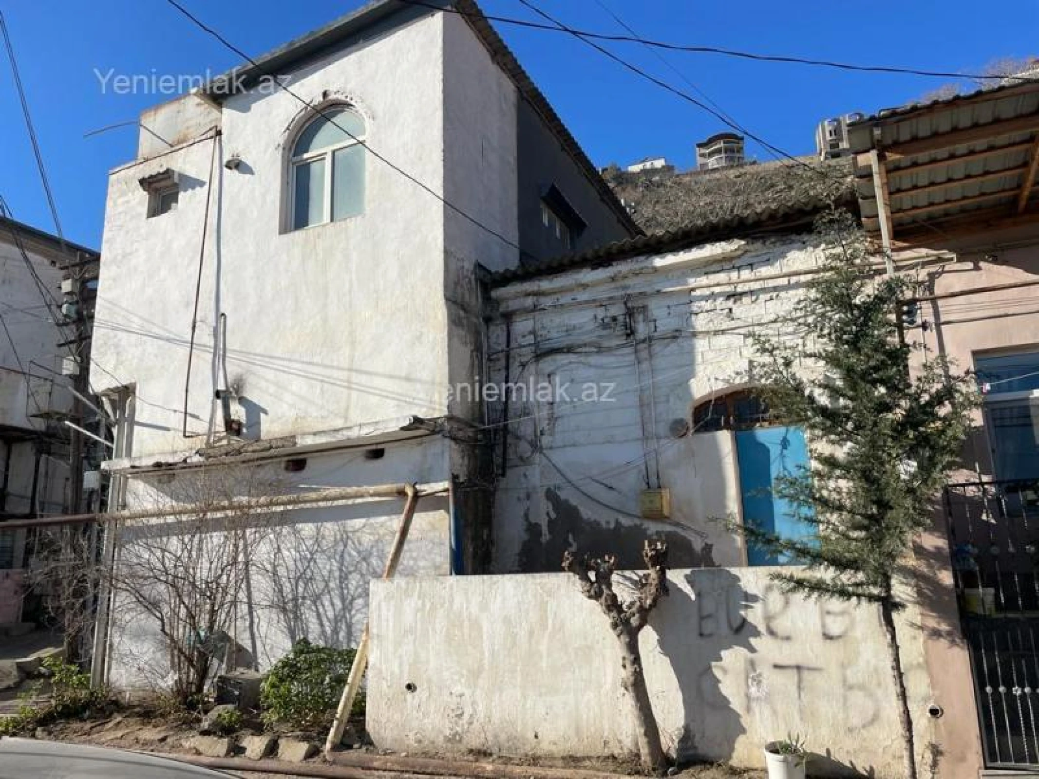 Satılır 6 otaqlı həyət evi 201 m²