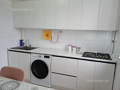 Satılır 3 otaqlı köhnə tikili 65 m²