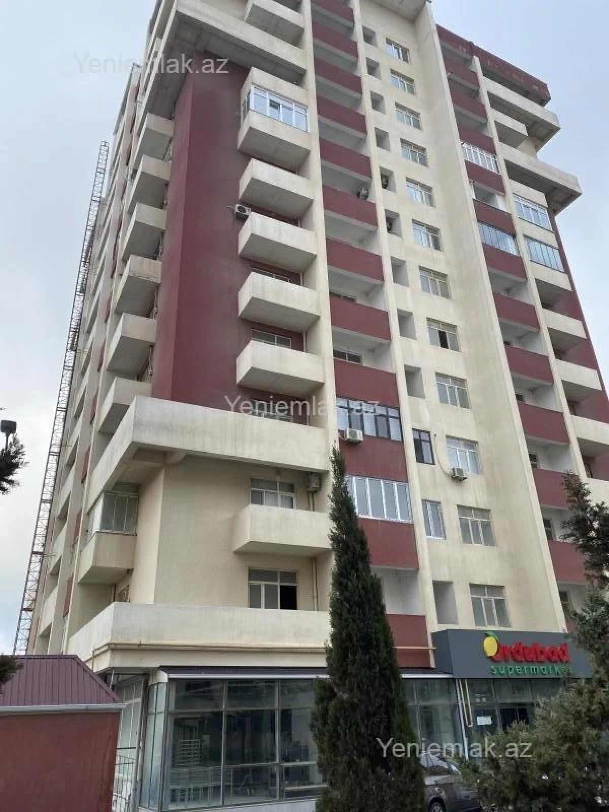 Satılır 3 otaqlı yeni tikili 130.3 m²