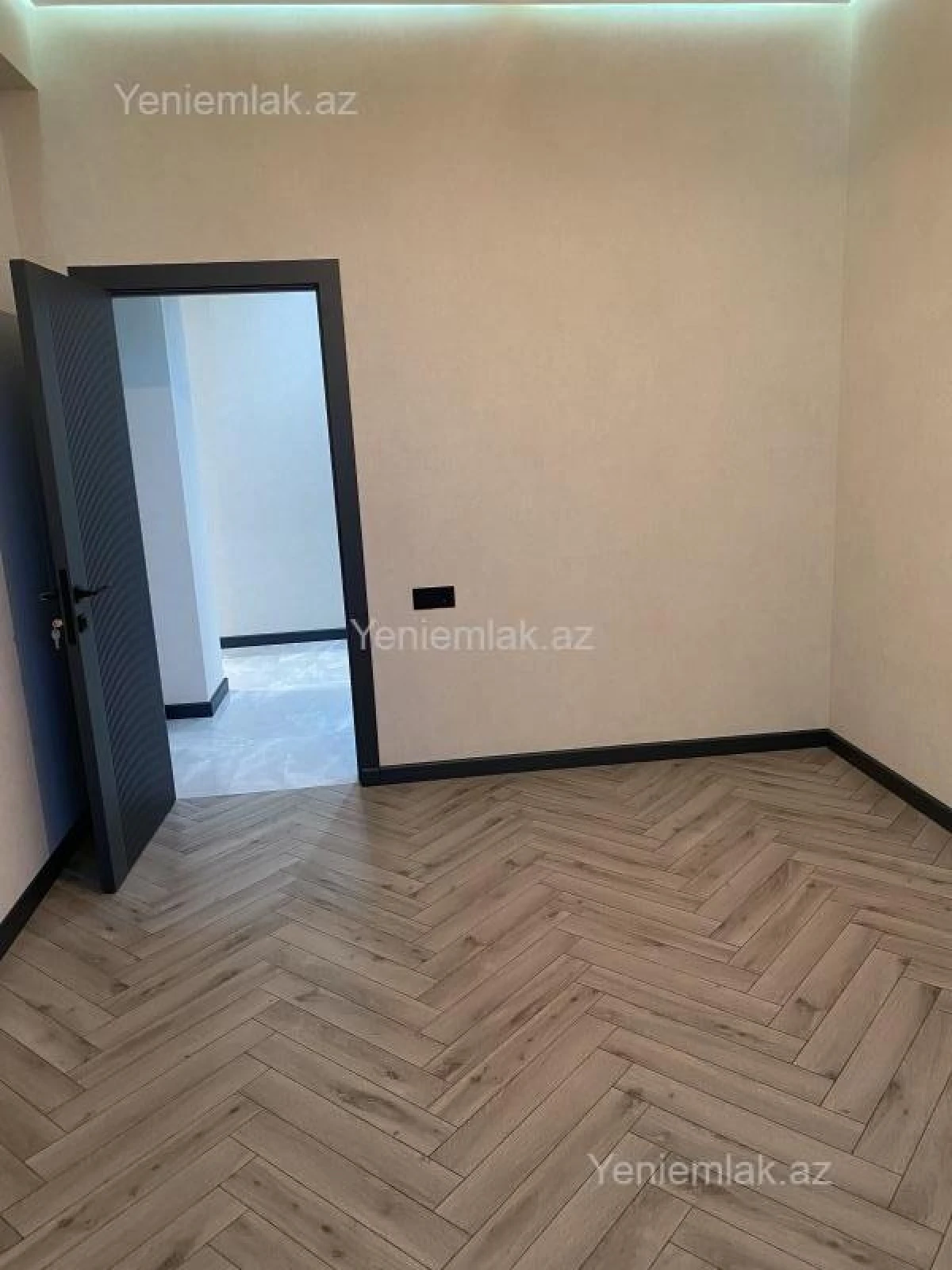 Satılır 3 otaqlı yeni tikili 130.3 m²