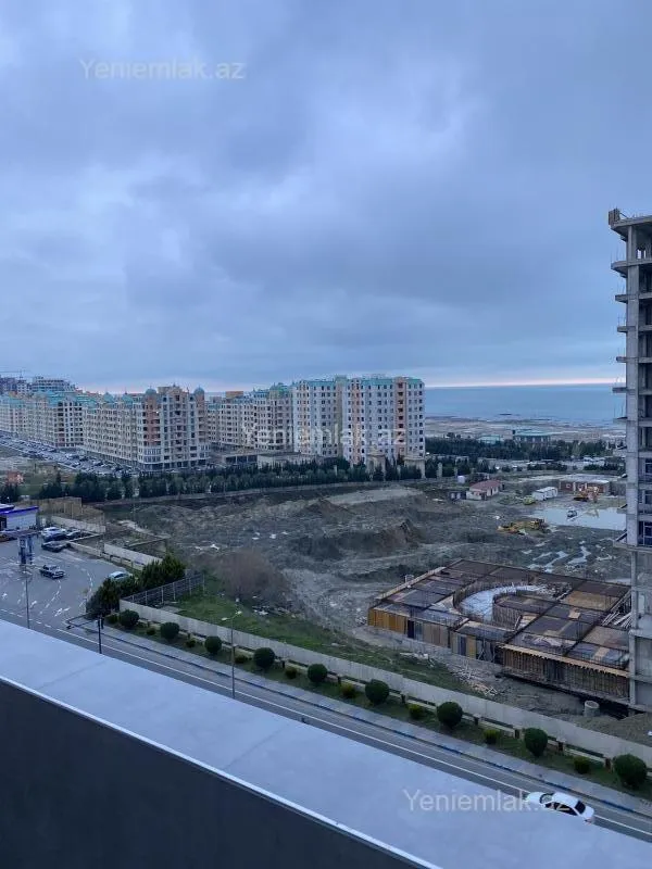 Satılır 3 otaqlı yeni tikili 130.3 m²