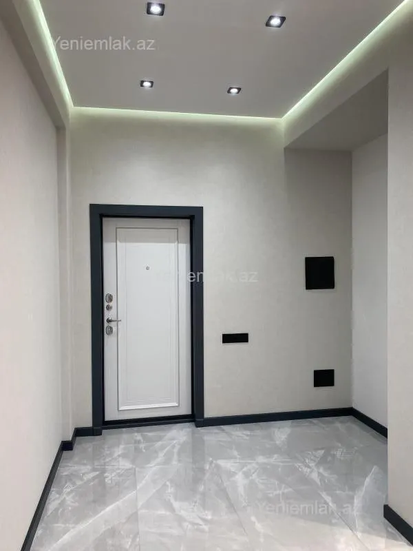 Satılır 3 otaqlı yeni tikili 130.3 m²