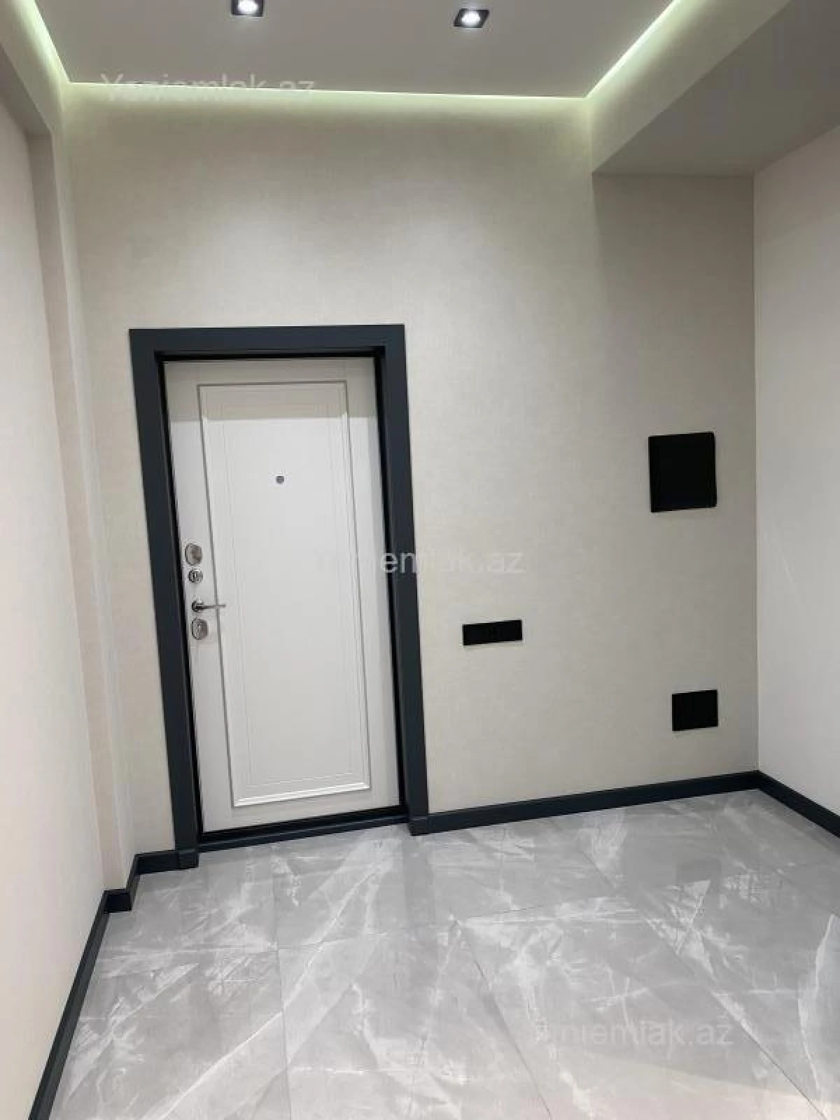 Satılır 3 otaqlı yeni tikili 130.3 m²