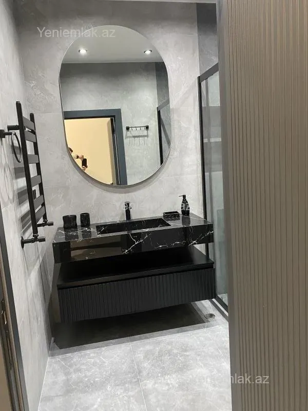 Satılır 3 otaqlı yeni tikili 130.3 m²