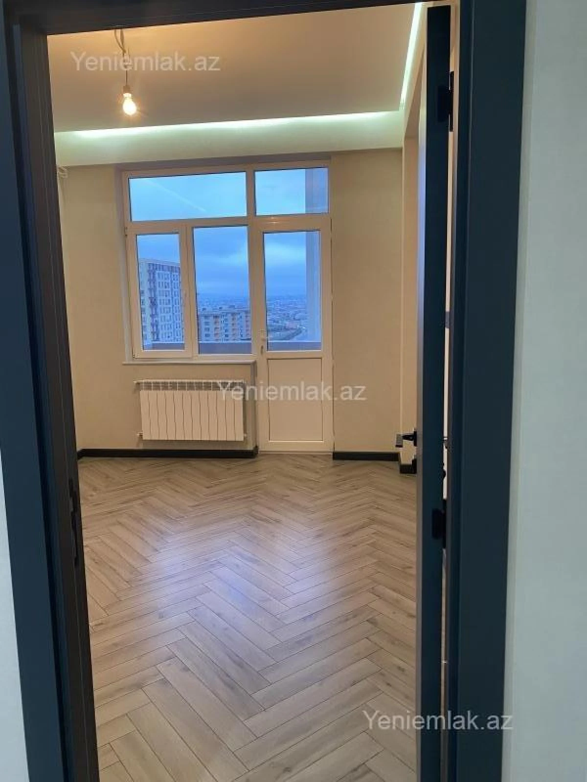 Satılır 3 otaqlı yeni tikili 130.3 m²