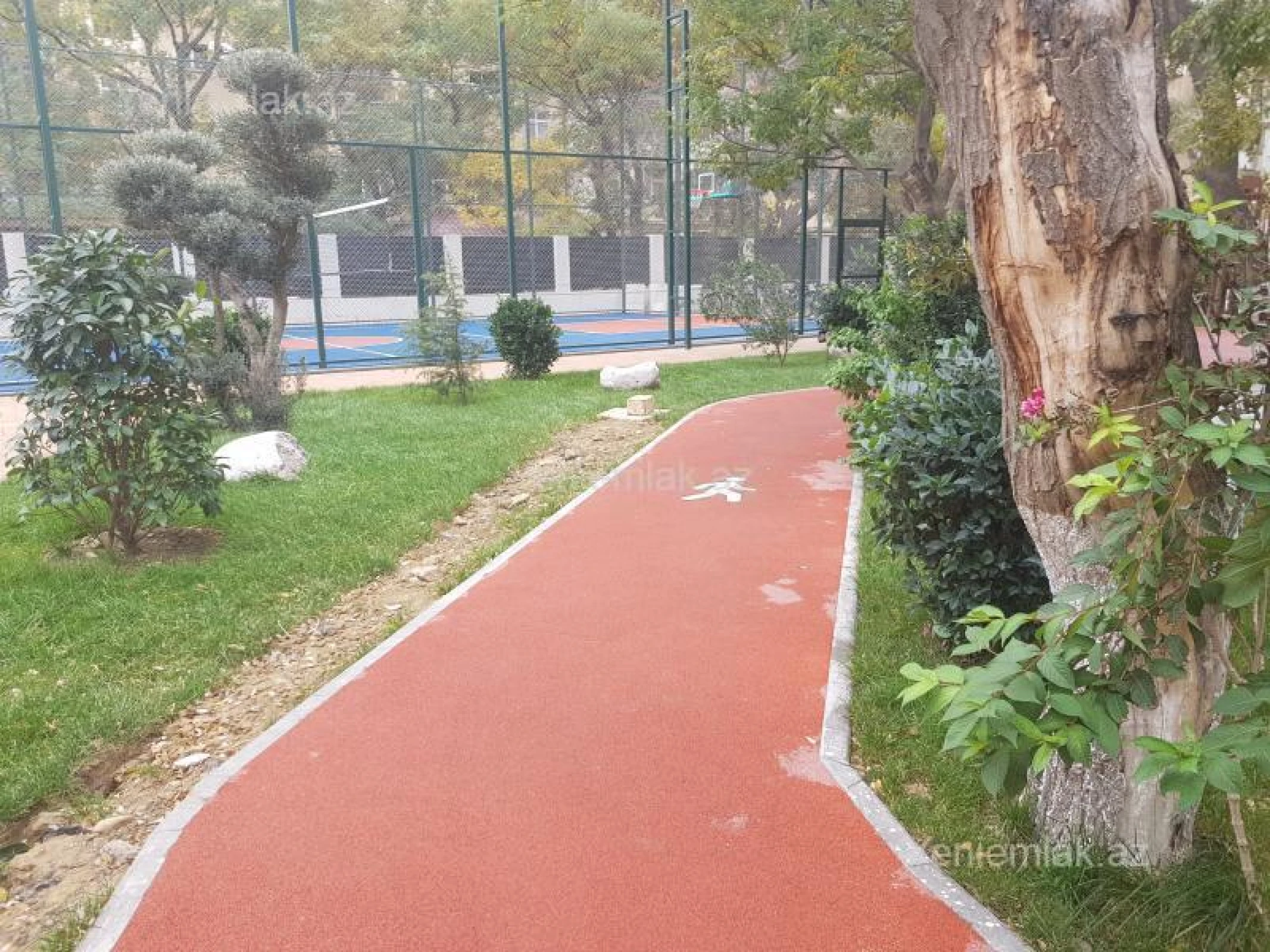 Satılır qaraj 25 m²