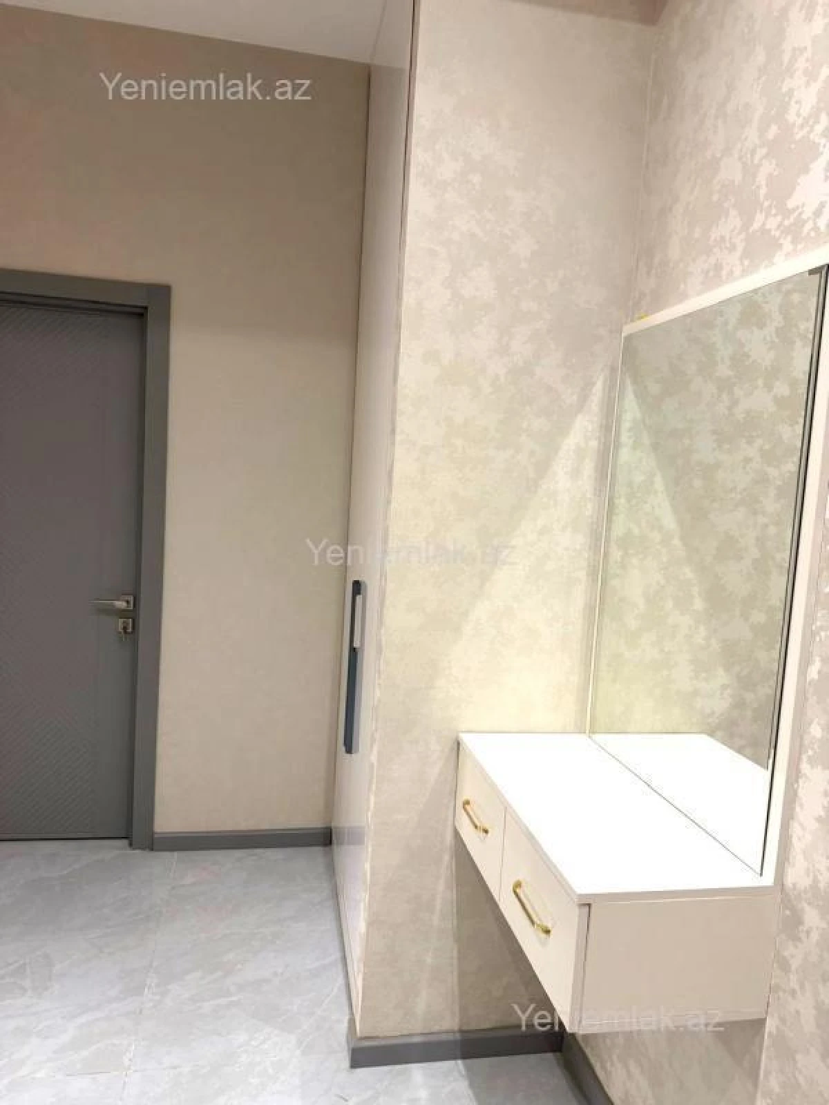 Satılır 2 otaqlı yeni tikili 100 m²