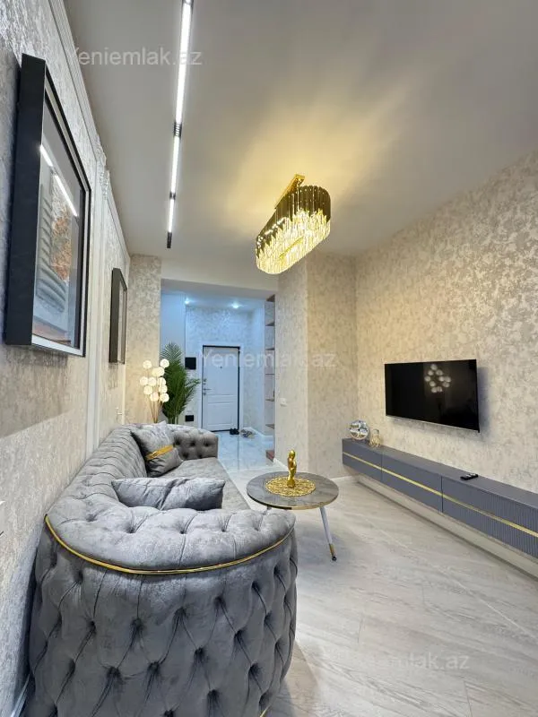 Satılır 3 otaqlı yeni tikili 82 m²