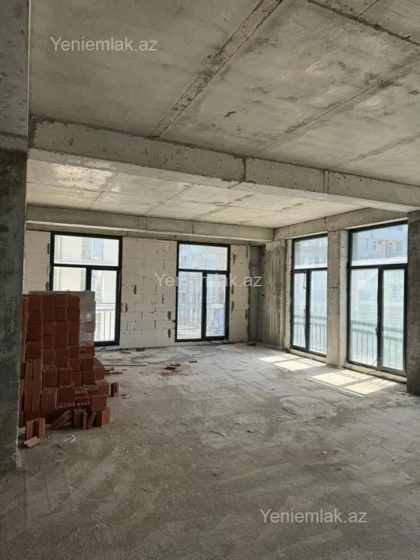 Satılır 4 otaqlı yeni tikili 164 m²