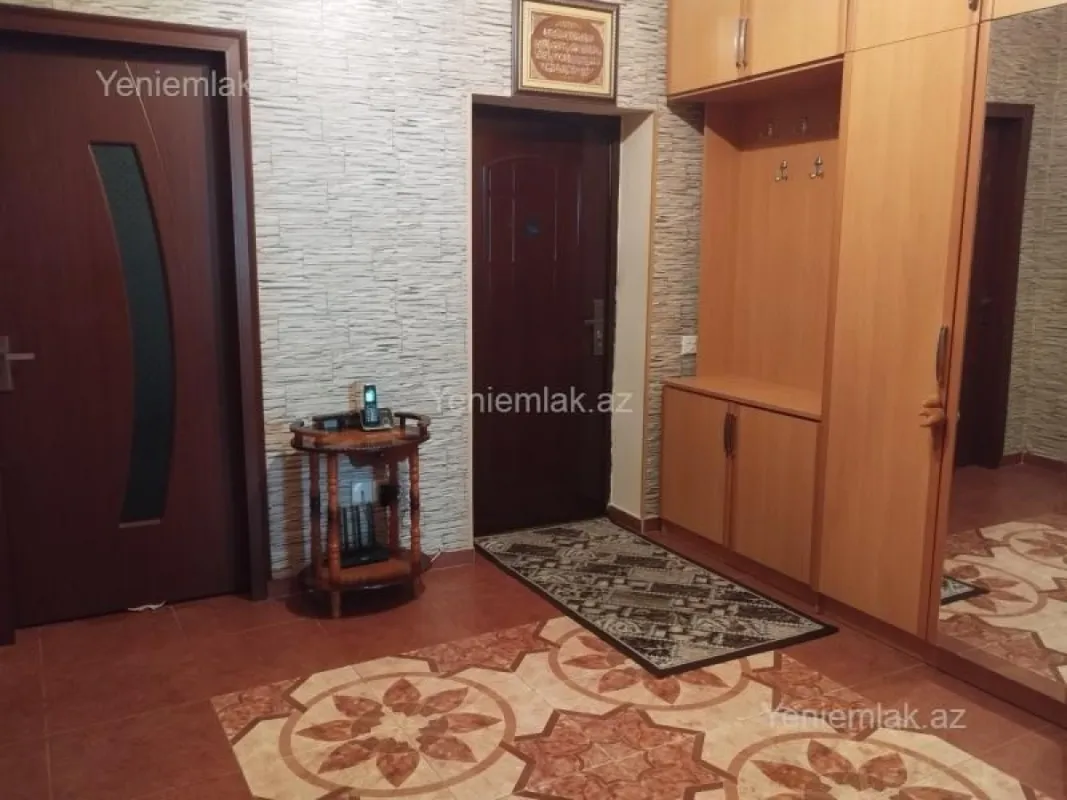 Satılır 3 otaqlı yeni tikili 75 m²