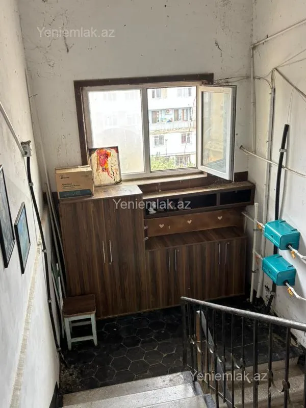 Satılır 2 otaqlı köhnə tikili 45 m²