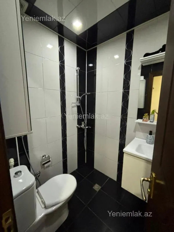 Satılır 2 otaqlı köhnə tikili 45 m²
