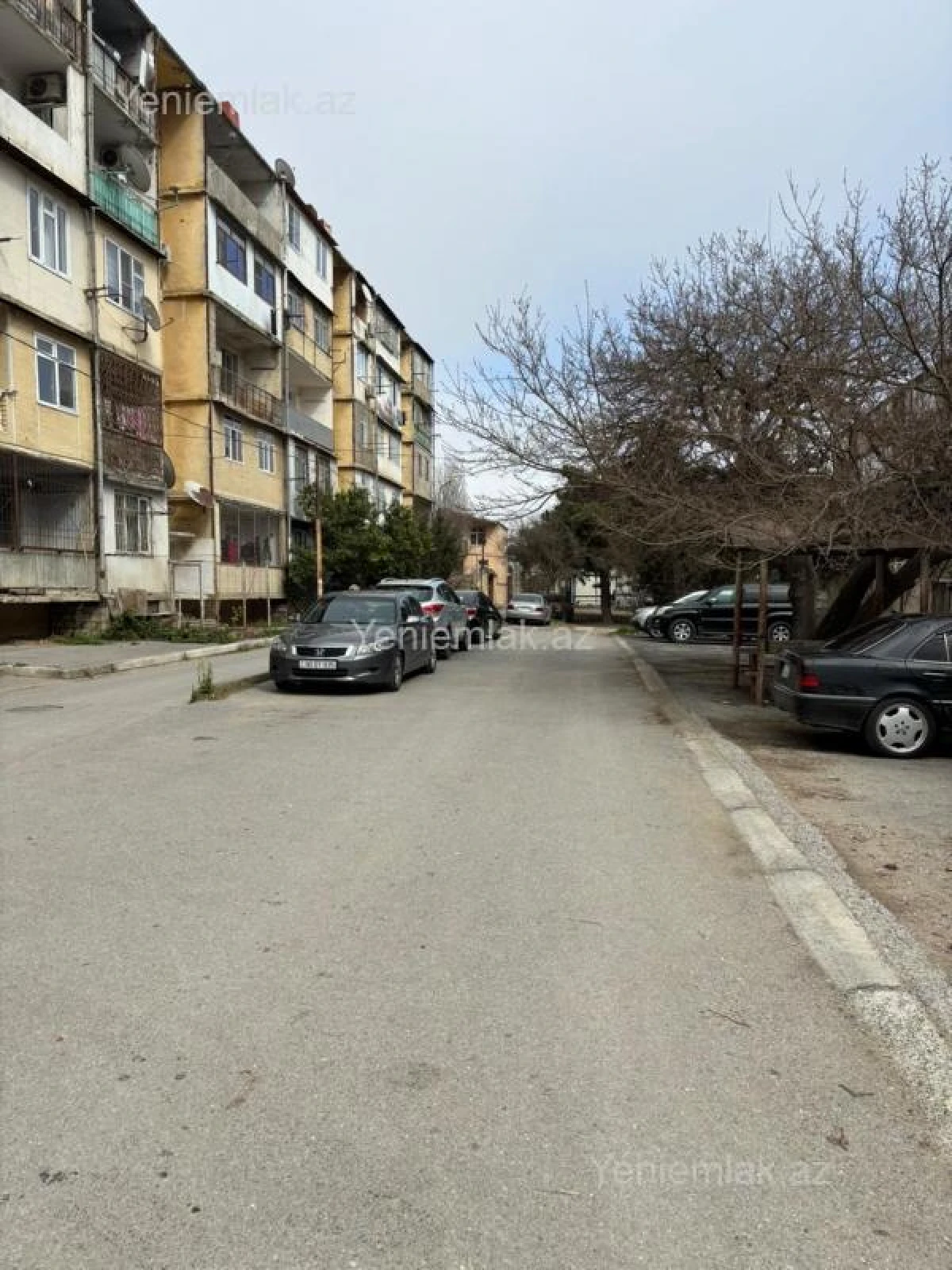 Satılır 2 otaqlı köhnə tikili 45 m²