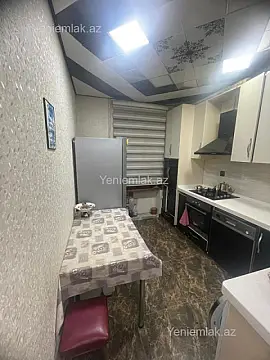 Satılır 3 otaqlı köhnə tikili 75 m²