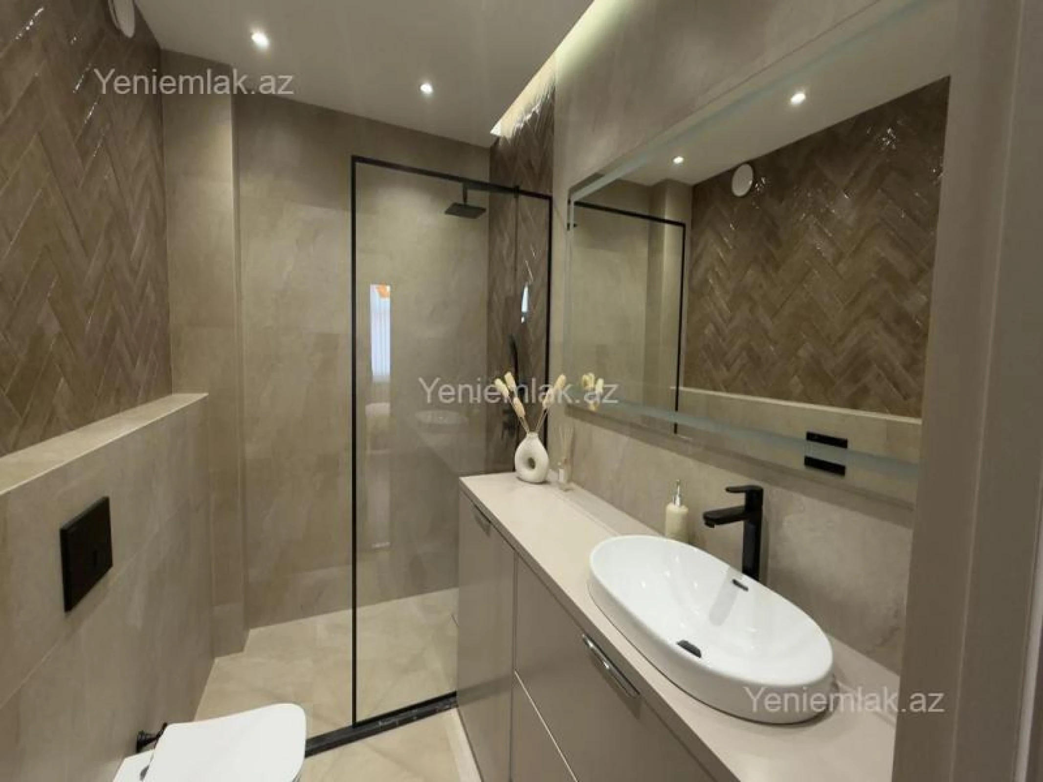 Satılır 2 otaqlı yeni tikili 61 m²