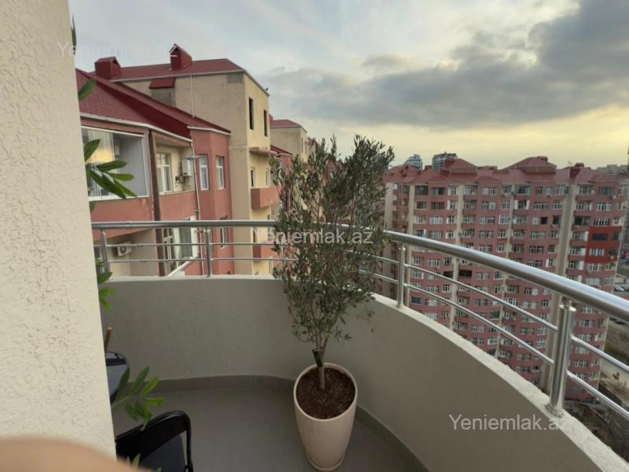 Satılır 2 otaqlı yeni tikili 61 m²