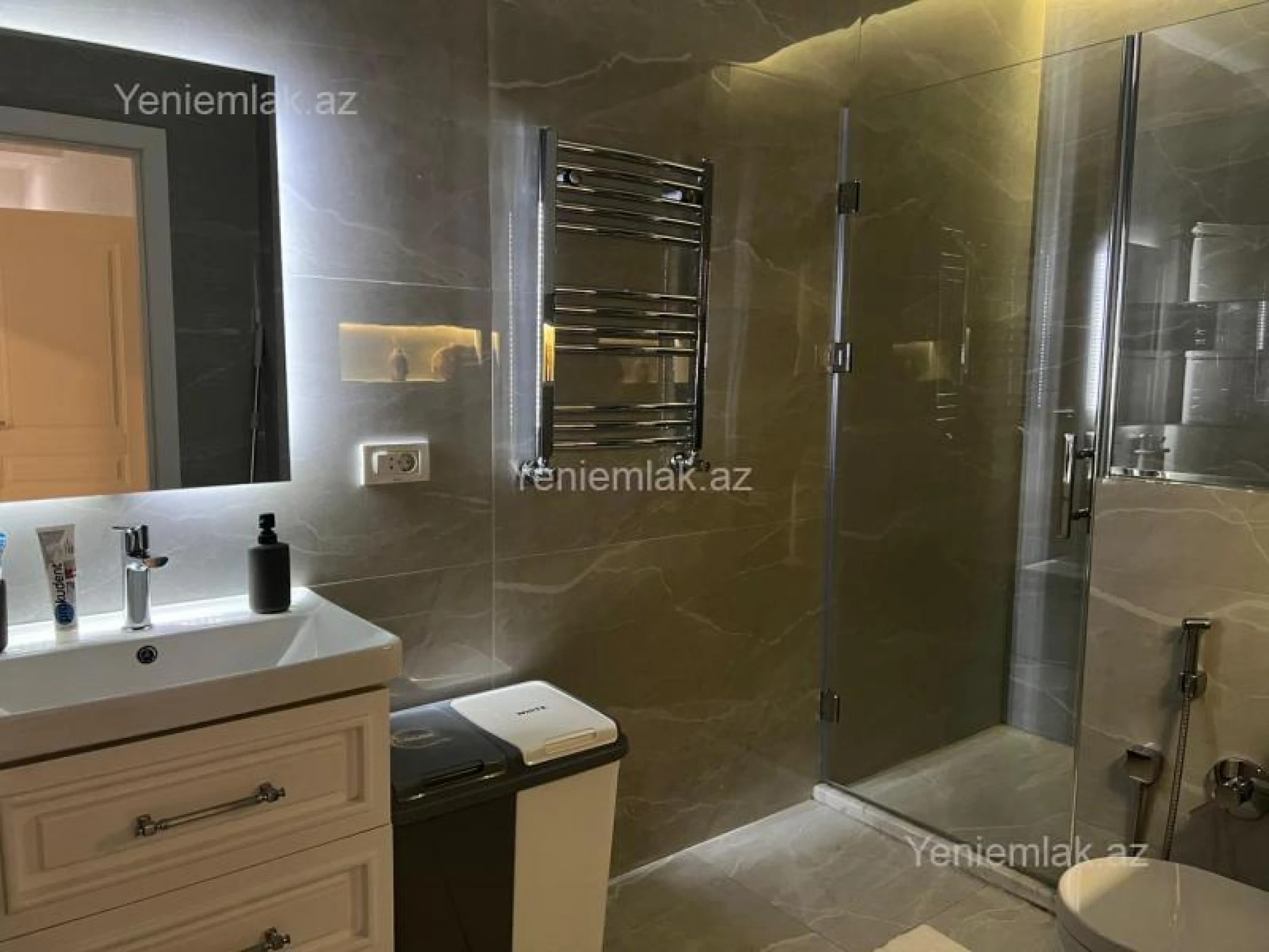 Satılır 3 otaqlı yeni tikili 103 m²