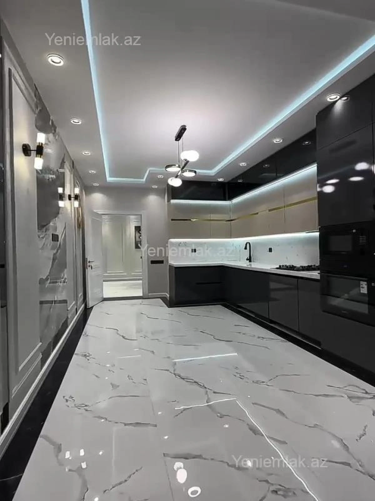Satılır 3 otaqlı yeni tikili 140 m²