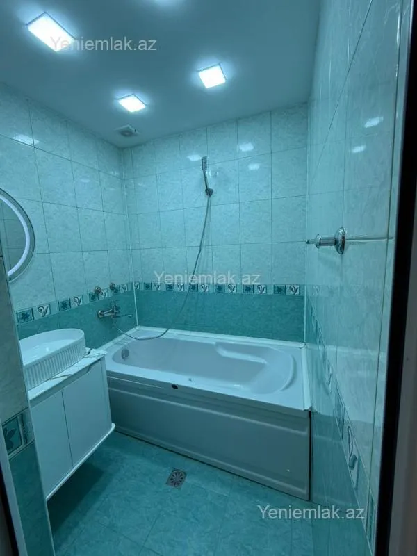 Satılır 3 otaqlı köhnə tikili 60 m²